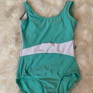 Mint green and White luckyleo